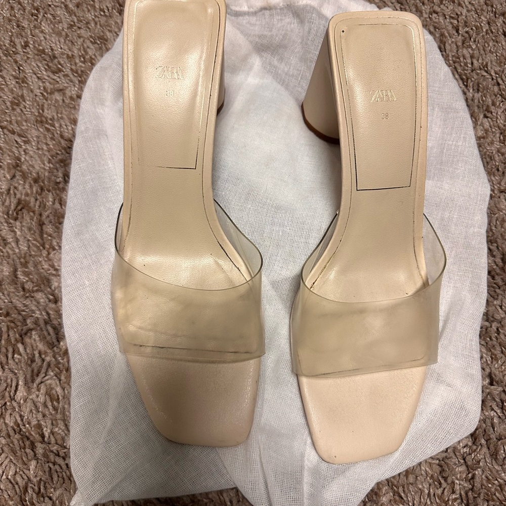 Nude clear heel
